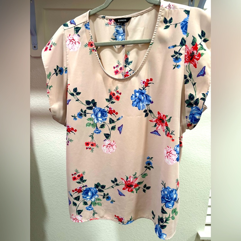 Express floral blouse size XL